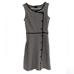 Stretchy striped dress - punky pinup vibes